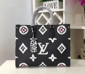 Louis Vuitton Wild At Heart Monogram Giant Onthego MM Tote In Black