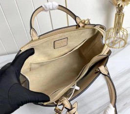 Louis Vuitton LV Petit Palais bag new Cream Leather ref.355049 - Joli Closet