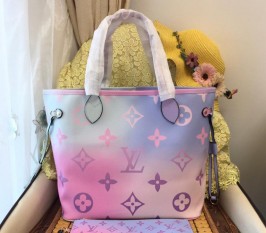 Louis Vuitton Spring 2022 Neverfull MM Tote In Sunrise Pastel