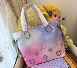 Louis Vuitton Spring 2022 Neverfull MM Tote In Sunrise Pastel